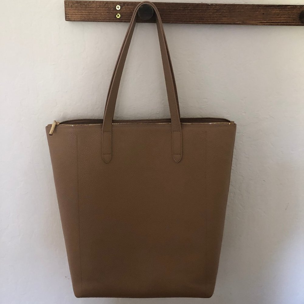 Cuyana Tall structured zip tote